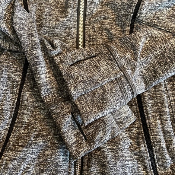 Lululemon Define Jacket Wing Mesh Size 6 - Picture 10 of 12
